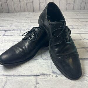 Nunn Bush Classic Black Brogue Oxfords. Size 10.